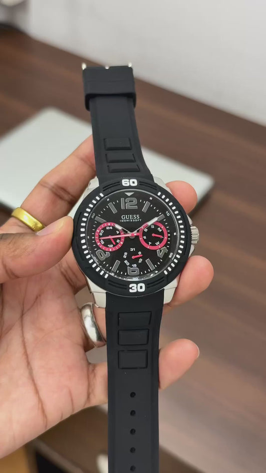 *Sporty Guess Original Model Series Now Available* 💯